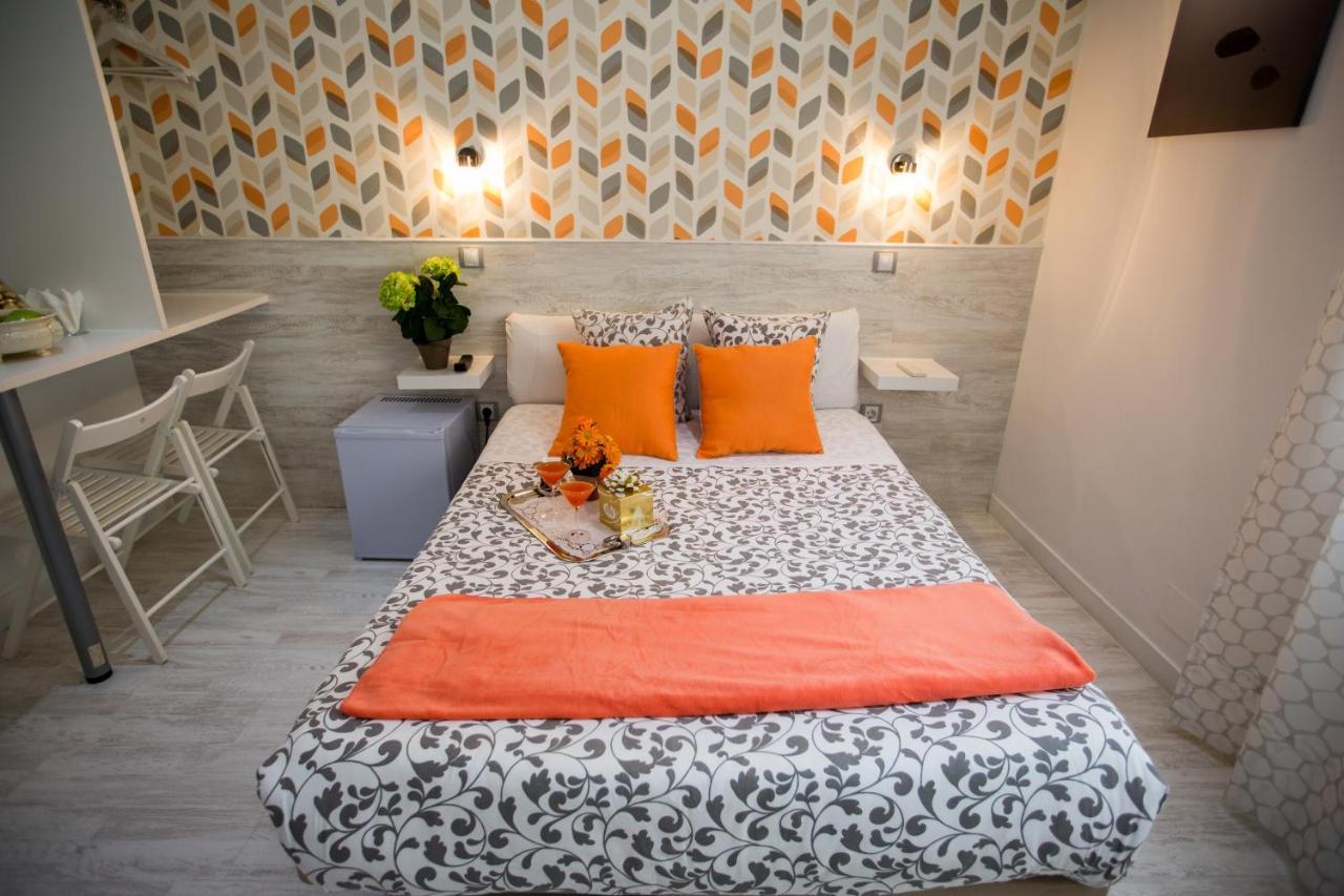 Bloom Inn Madrid Bagian luar foto